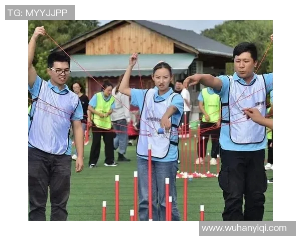 莱万领衔球队新征程展现超凡实力与团队默契的完美结合
